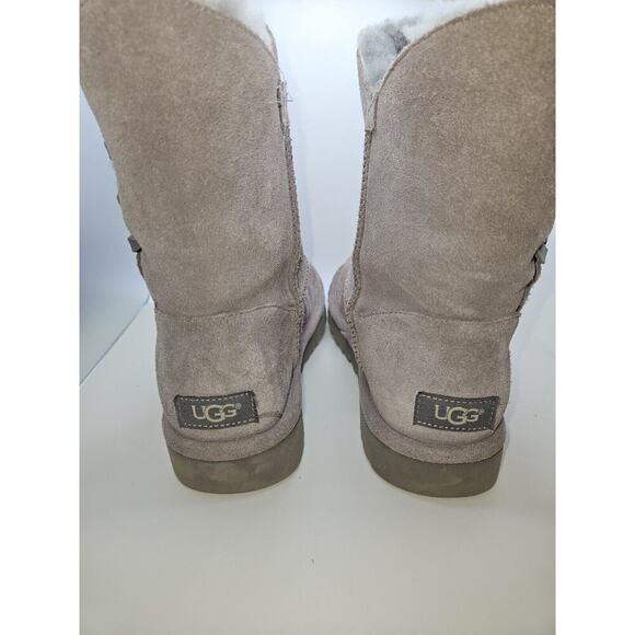 Women's UGG Constantine (1018629) Gray Suede Boots Size 8 EU 39 - Picture 9 of 16